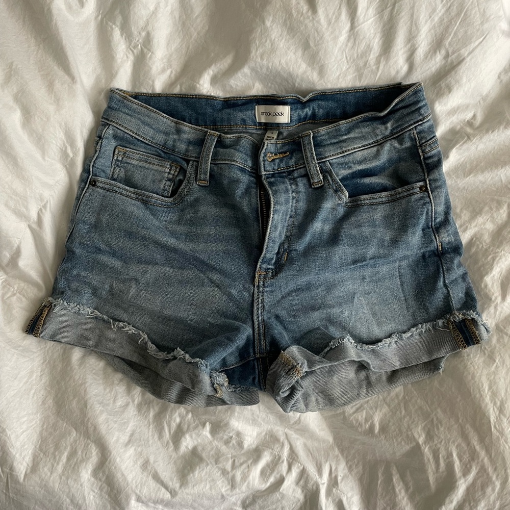 Sneak Peek Denim shorts in size small
